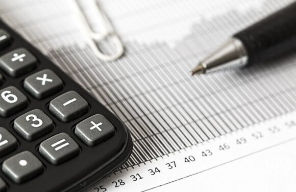 Zmiana właściciela nieruchomości a podatek od nieruchomości – kto i kiedy musi złożyć nową deklarację DN-1 lub IN-1?